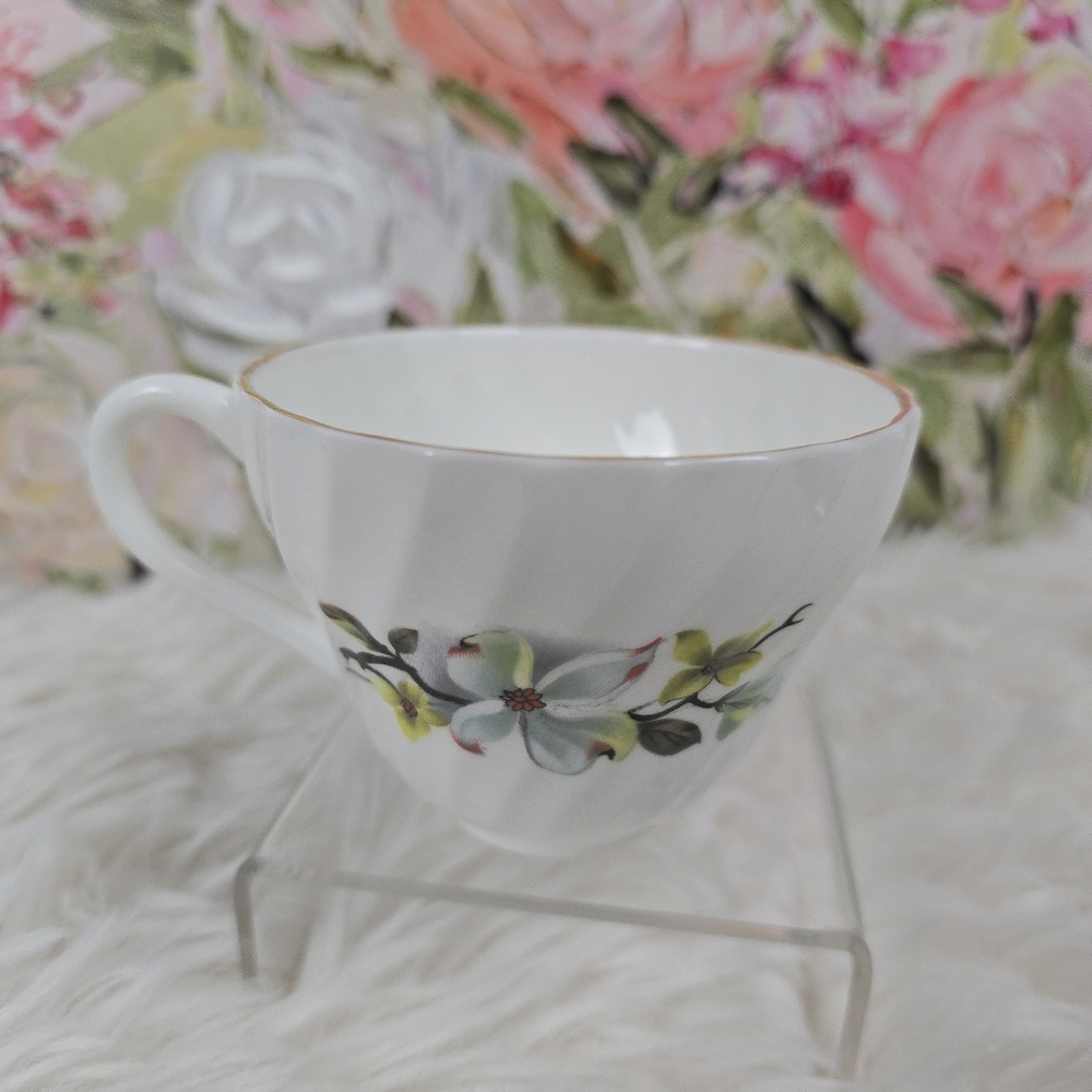 Crown Staffordshire Vintage 3 piece Cup, Saucer, and Dessert Plate - Picture 4 of 14